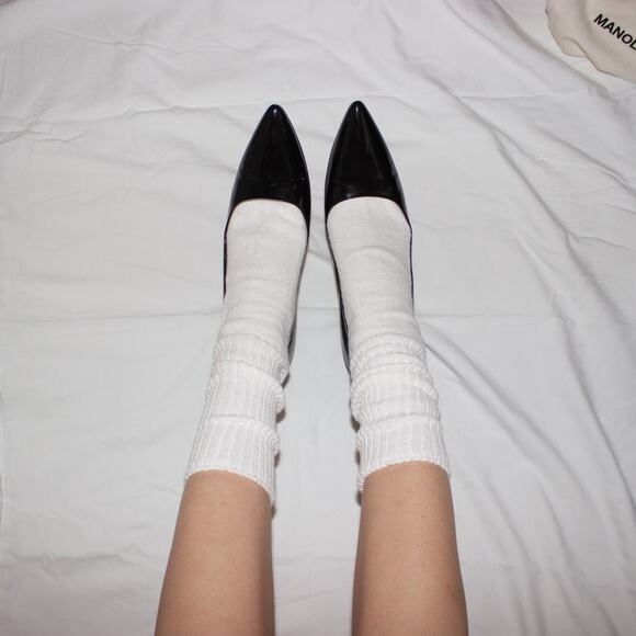 manolo blahnik black patent leather pointed toe classic pumps heels sandals - Picture 3 of 12